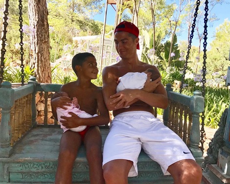 C・ロナウドの恋人が妊娠（画像は『Cristiano Ronaldo　2017年7月5日付Instagram「Blessed」』のスクリーンショット）