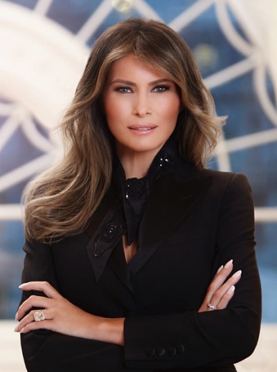 メラニア夫人の反応は？（画像は『First Lady Melania Trump　2017年4月4日付Facebook「Official Portrait of First Lady」』のスクリーンショット）