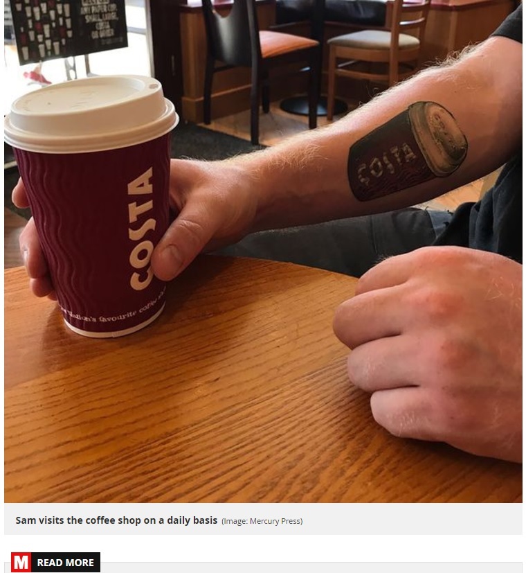 COSTAへの“愛”を示した男性（画像は『Mirror　2017年7月11日付「Costa-addict who claims he's spent ￡5k on mochas in four years gets tattoo to honour favourite coffee shop」（Image: Mercury Press）』のスクリーンショット）