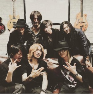 【エンタがビタミン♪】GLAY×LUNA SEA×[Alexandros]がコラボショット　ミュージシャンのオーラが凄い