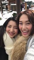 【エンタがビタミン♪】モデル・千梨が温泉女子旅へ　ツッコミ続出の“木べら使い”風に湯加減を見る＜動画あり＞