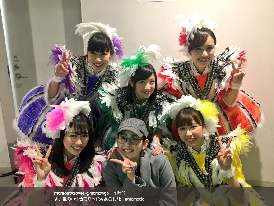 早見あかりのネイルにも注目！（画像は『momoiroclover　2018年1月21日付Twitter「ま、世の中生きてりゃ色々あるわな」』のスクリーンショット）