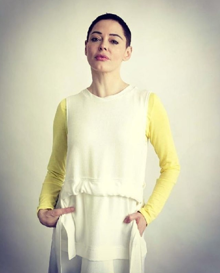 ローズ・マッゴーワンの元マネージャーが自殺（画像は『Rose McGowan　2018年2月2日付Instagram「Rising on the sound waves of our unity and bravery.」』のスクリーンショット）