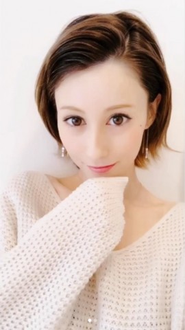 【エンタがビタミン♪】ダレノガレ明美の生脚＆薄手ニットに反響「こんな綺麗な人になってみたい」