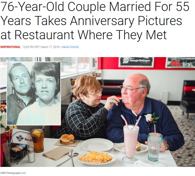 思い出のレストランで記念撮影した夫婦（画像は『Inside Edition　2018年3月17日付「76-Year-Old Couple Married For 55 Years Takes Anniversary Pictures at Restaurant Where They Met」（CMS Photography LLC）』のスクリーンショット）