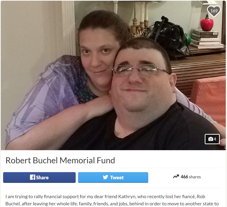 フィアンセと減量に励んでいた頃の男性（画像は『GoFundMe　2017年11月21日付「Robert Buchel Memorial Fund」』のスクリーンショット）