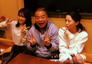 【エンタがビタミン♪】桐谷美玲＆河北麻友子に挟まれてニヤニヤ　出川哲朗が「羨ましすぎるー！」