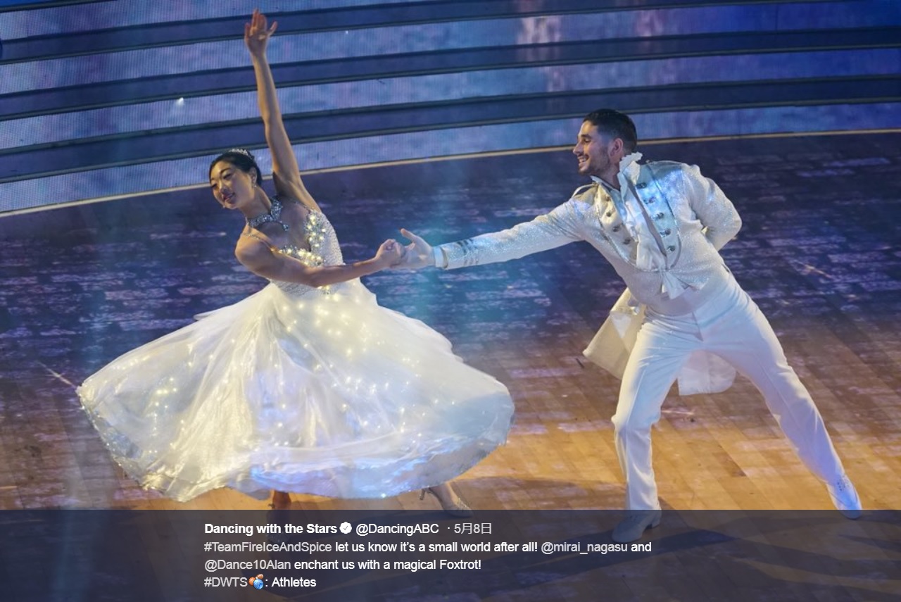 “プリンセス・未来”の華麗なステップは必見！（画像は『Dancing with the Stars　2018年5月7日付Twitter「＃TeamFireIceAndSpice let us know it’s a small world after all!」』のスクリーンショット）