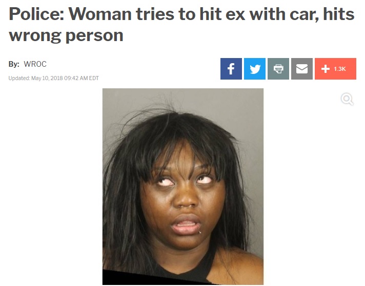 「元カレにどうしても逆襲したかった」と女（画像は『WIVB/WNLO-TV　2018年5月10日付「Police: Woman tries to hit ex with car, hits wrong person」』のスクリーンショット）