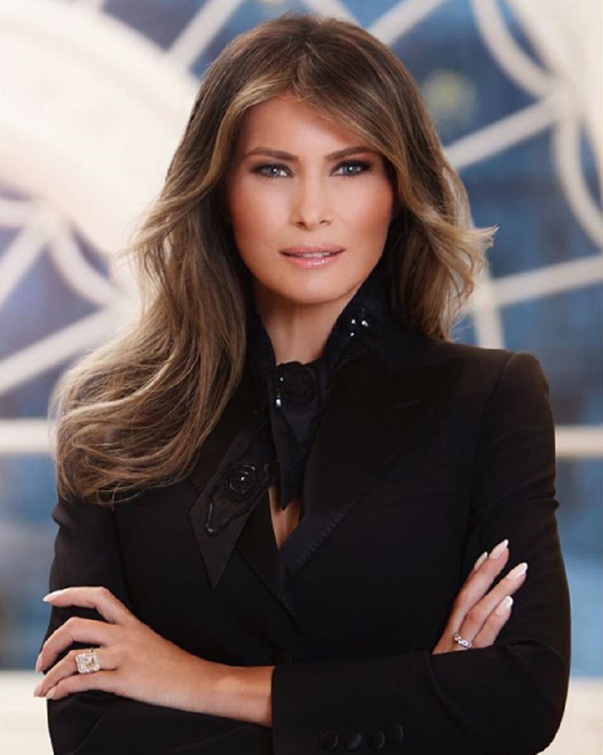 メラニア夫人、嫌悪感は増すばかり？（画像は『First Lady Melania Trump　2017年4月4日付Instagram「Official Portrait of First Lady」』のスクリーンショット）