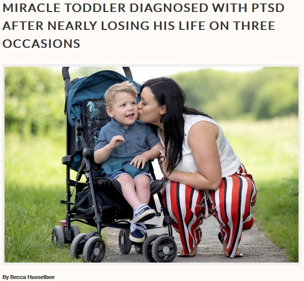 3度の命の危機を乗り越えた3歳児（画像は『Storytrender　2018年6月5日付「MIRACLE TODDLER DIAGNOSED WITH PTSD AFTER NEARLY LOSING HIS LIFE ON THREE OCCASIONS」（Becca Husselbee）』のスクリーンショット）