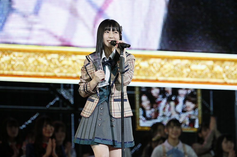 田中美久、スピーチで「お父さん、本当にありがとう！」とも（C）AKS