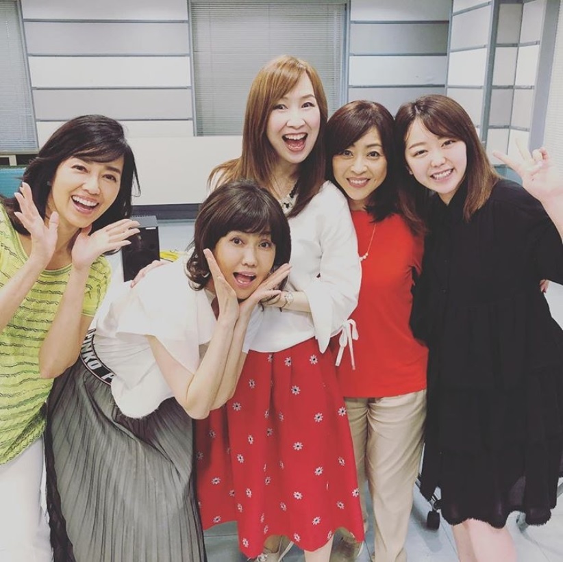 80年代アイドルと並ぶ峯岸みなみ（画像は『Yu Hayami　2018年6月13日付Instagram「UTAGEのリハーサルにて。オンエアは、6月21日です！」』のスクリーンショット）