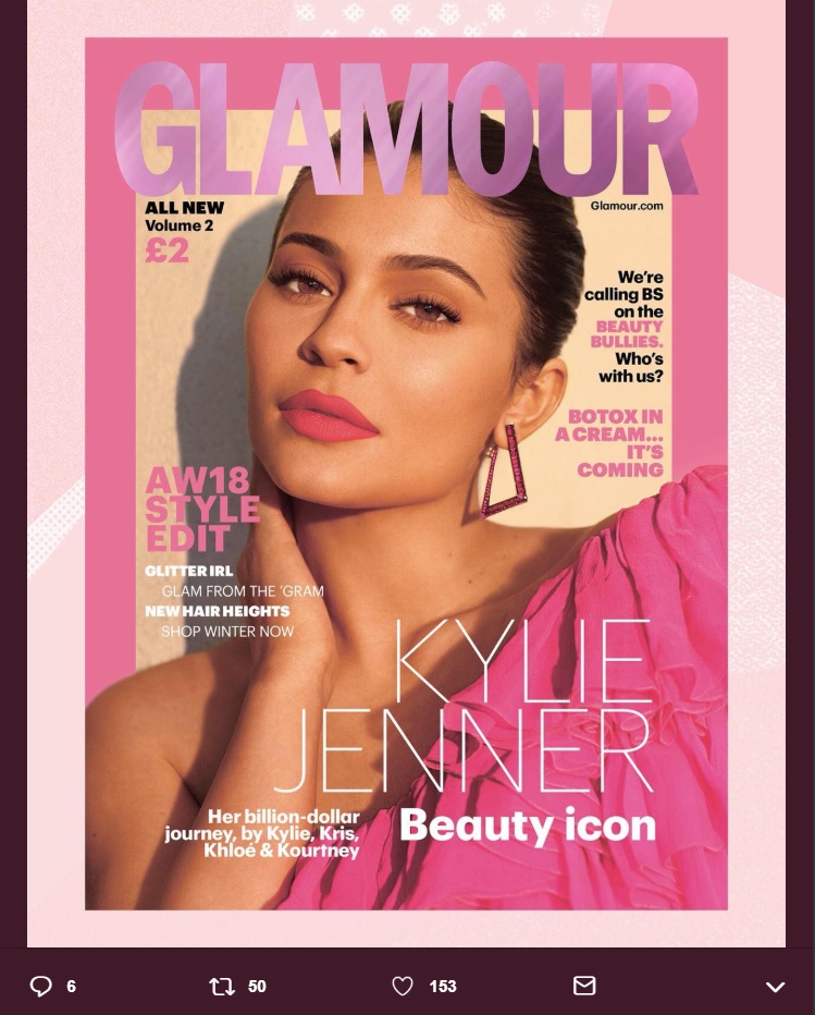 『グラマー』誌UK版の表紙を飾ったカイリー（画像は『British GLAMOUR　2018年9月10日付Twitter「The biannual Autumn/Winter issue of GLAMOUR is finally here starring ＠KylieJenner as our cover star!」』のスクリーンショット）