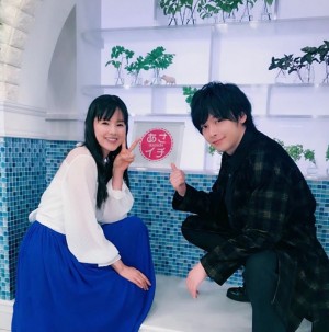 【エンタがビタミン♪】小西真奈美、中村倫也とのオフショットで“半分、青い。”コーデ披露