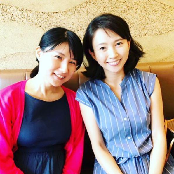 中江有里と元NHKアナウンサー島津有理子さん（画像は『中江有里　2018年9月25日付Instagram「「ひるまえほっと」でご一緒していた、NHKの島津有理子アナウンサーが退職されました。」』のスクリーンショット）