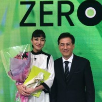 【エンタがビタミン♪】板谷由夏、共に『NEWS ZERO』を卒業する村尾氏と2ショット　“お飾りキャスター”では無かった11年間