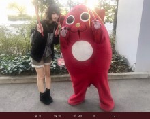 【エンタがビタミン♪】にゃんごすたー、コスプレイヤー火将ロシエルと2ショット「にゃんごスティックありがとうございます」