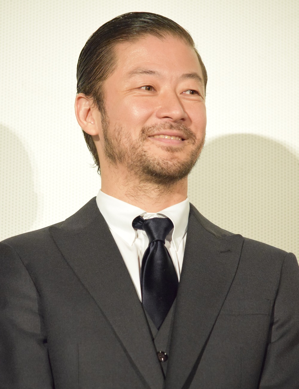 俳優生活30周年を迎えた浅野忠信