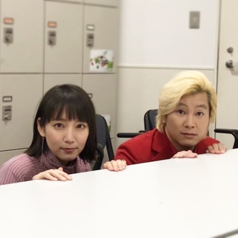 CM繋がりの吉岡里帆とカズレーザー（画像は『カズレーザー　2018年10月12日付Instagram「今晩はラ王をオカズにどん兵衛を食べます」』のスクリーンショット）