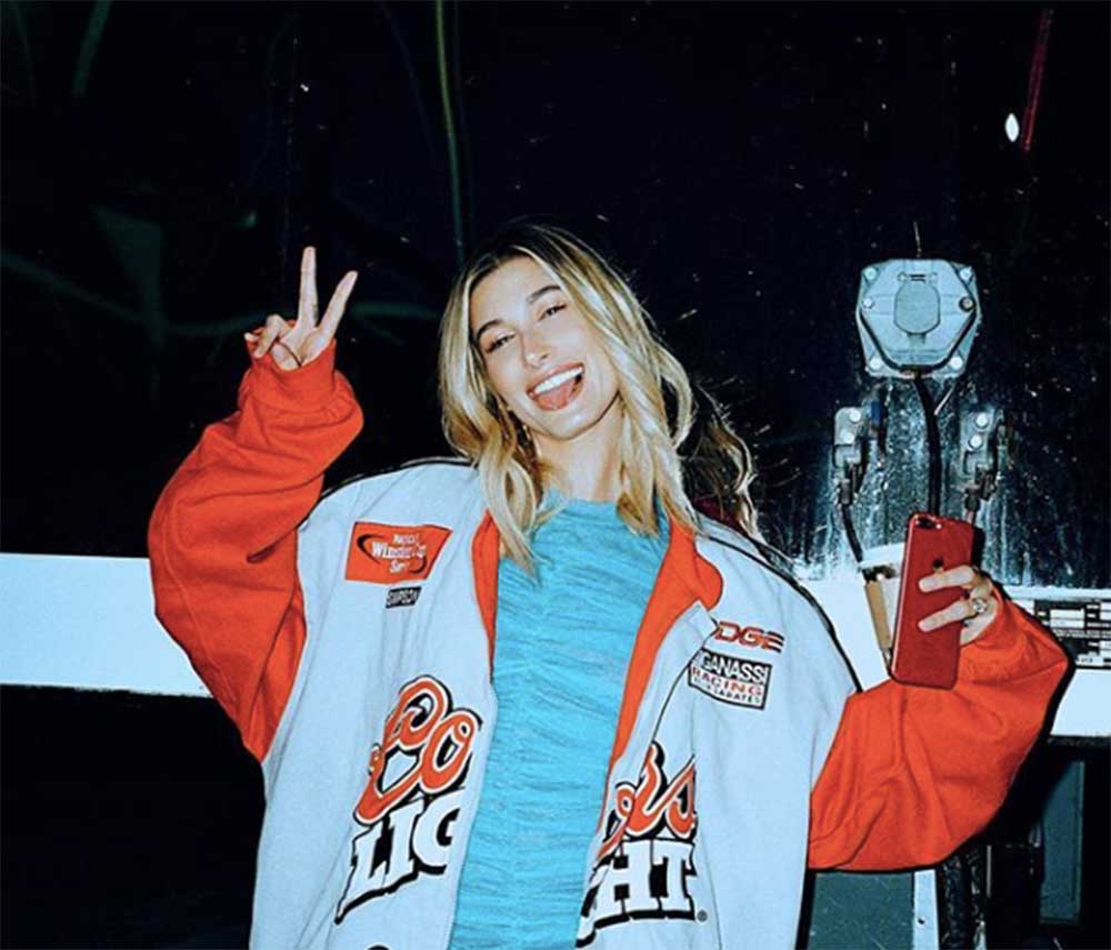 ジャスティン・ビーバーと結婚したヘイリー・ボールドウィン（画像は『Hailey Rhode Bieber　2019年1月6日付Instagram「stepping into 2019 I want to be more open, I want to be more open about the things I struggle with, and be able to be more vulnerable.」』のスクリーンショット）