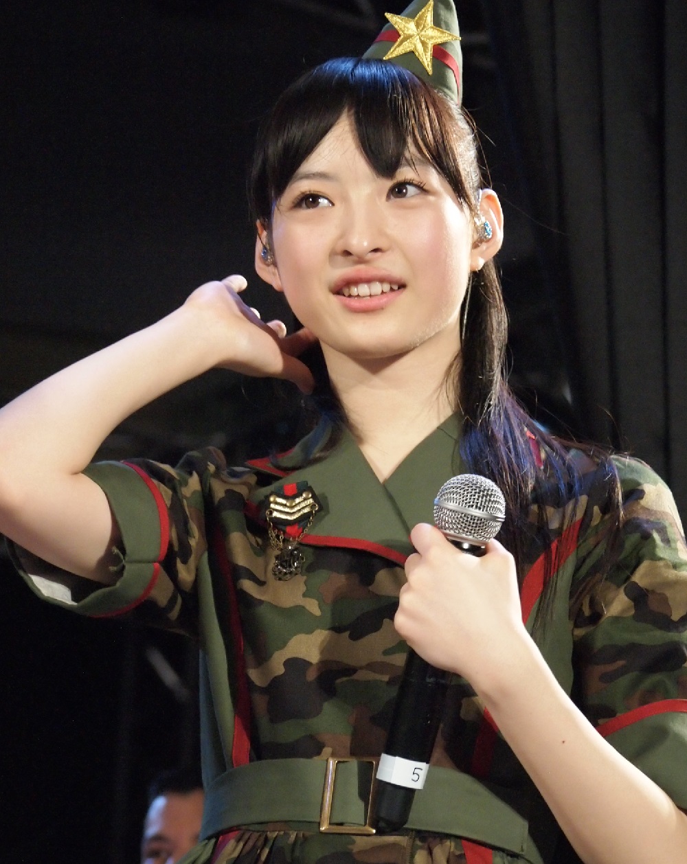 2015年4月『ニコニコ超会議2015』での松野莉奈さん