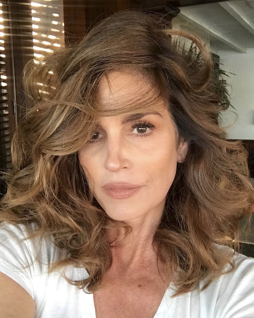 年齢を重ねても美しいシンディ・クロフォード（画像は『Cindy Crawford　2018年1月22日付Instagram「Makeup test for tomorrow’s shoot」』のスクリーンショット）