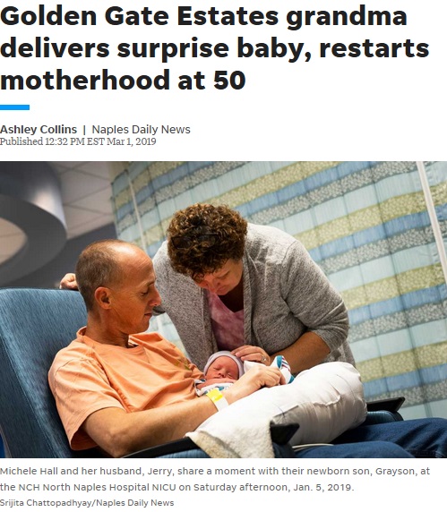 50歳で出産したミッシェルさんと赤ちゃんを抱く夫ジェリーさん（画像は『Naples Daily News　2019年3月1日付「Golden Gate Estates grandma delivers surprise baby, restarts motherhood at 50」（Srijita Chattopadhyay, Naples Daily News）』のスクリーンショット）