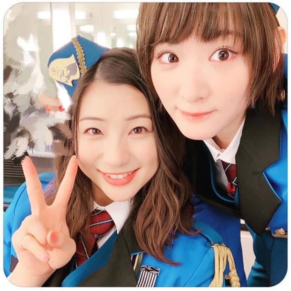 足立梨花と生駒里奈（画像は『生駒里奈　2019年3月2日付Instagram「特捜警察ジャンポリス 遂に、最終回を迎えます。。」』のスクリーンショット）