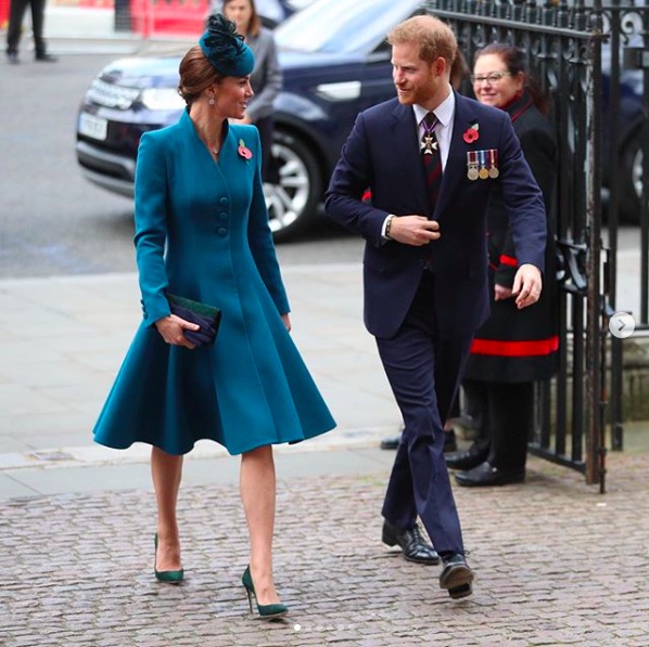 キャサリン妃とヘンリー王子の意外なツーショット（画像は『Kensington Palace　2019年4月25日付Instagram「ANZAC （Australian and New Zealand Army Corps） Day marks the anniversary of the first major military action fought by Australian and New Zealand forces during the First World War.」』のスクリーンショット）