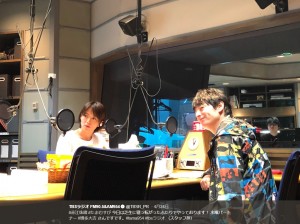 【エンタがビタミン♪】赤江珠緒×博多大吉　「今日は芝生に寝っ転がったふたりで」　『たまむすび』スタジオショットにリスナー「ウルウルして聴いてます」