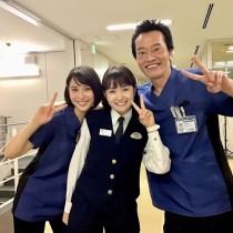 【エンタがビタミン♪】遠藤憲一『ラジハ』撮影中に葵わかなと遭遇　久しぶりの“わろてんか組”ショット