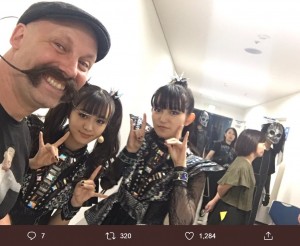 【エンタがビタミン♪】BABYMETAL＆ゼブラヘッドのダン・パーマー　『サマソニ東京』記念写真に海外から「YUIは？」の声