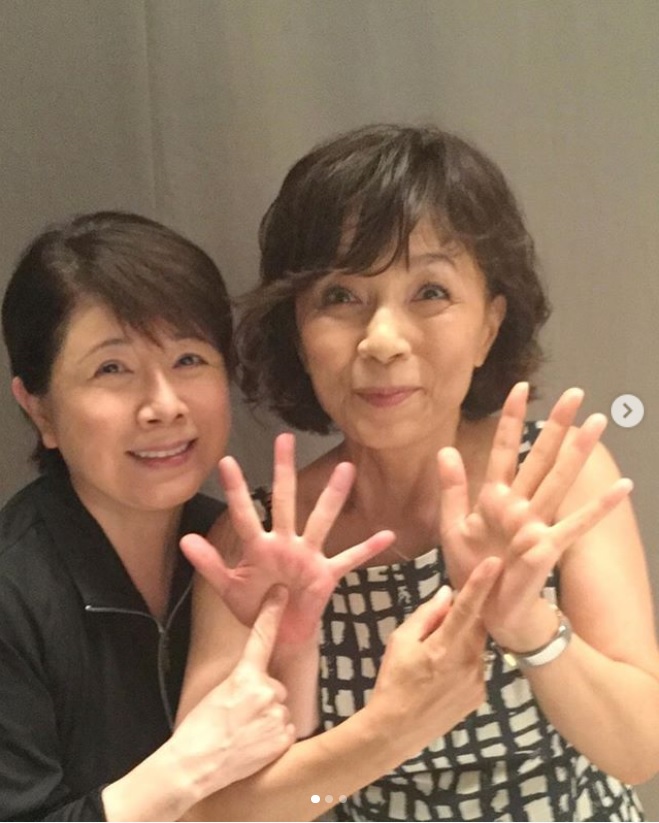 「2人合わせて120歳」の森昌子と榊原郁恵（画像は『榊原郁恵　2019年8月2日付Instagram「＃森昌子 さんが厚木でコンサート」』のスクリーンショット）