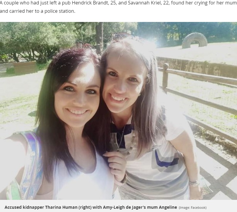 誘拐された子供の母親（右）と誘拐犯の担任教師（画像は『Mirror　2019年9月9日付「Teacher, 27, ‘kidnapped one of her own pupils by posing with the child’s mother’」（Image: Facebook）』のスクリーンショット）