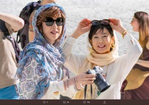 劇中の天海祐希と吉永小百合（画像は『映画『最高の人生の見つけ方』　2019年10月8日付Twitter「吉永さん「お嬢様からお父様への手紙を代読して、ちょうど30年前に他界した自分の父親のことを思い出しました。」』のスクリーンショット）