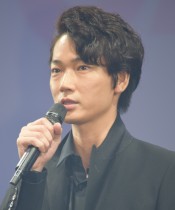 【エンタがビタミン♪】綾野剛、嵐への愛が止まらない　公式インスタにコメント「同年代として…」