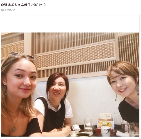 2018年7月には倉沢淳美と娘のケイナさんと食事した松居直美（画像は『松居直美オフィシャルブログ　2018年7月23日付「倉沢淳美ちゃん親子と」』のスクリーンショット）