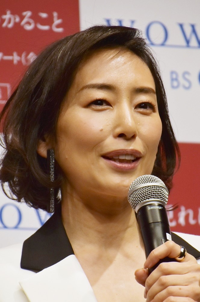 バリバリ働く妻役の木村多江