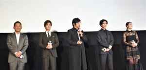 映画『AI崩壊』（公開中）の初日舞台挨拶にて大沢たかお、賀来賢人、岩田剛典、広瀬アリス、入江悠監督