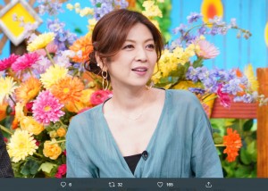 飯島直子に「とても51には見えない、きれい」の声も（画像は『【番組公式】誰だって波瀾爆笑　2020年1月12日付Twitter「このあとは「誰だって波瀾爆笑」」』のスクリーンショット）