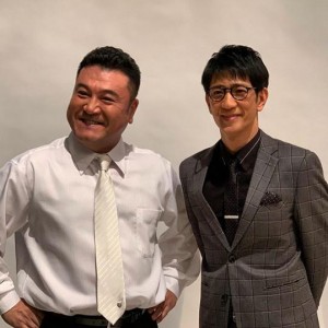 アンタッチャブル『THE MANZAI 2019マスターズ』出演後に撮った宣材写真（画像は『アンタッチャブル柴田　2019年12月9日付Instagram「宣材写真」』のスクリーンショット）