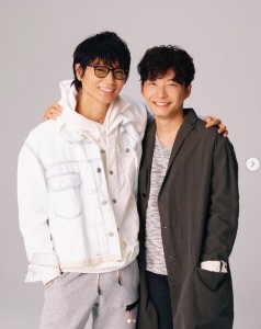 ドラマ『MIU404』でW主演を務める綾野剛と星野源（画像は『Gén Hoshino 星野源　2020年2月13日付Instagram「4月期TBS金曜ドラマ『MIU404』で主演を務めることになりました。﻿」』のスクリーンショット）