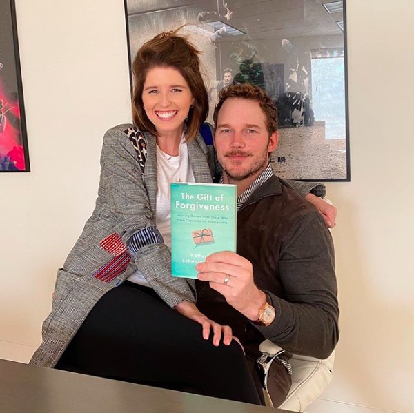 第1子の妊娠が報じられたキャサリンさん＆クリス・プラット（画像は『chris pratt　2020年3月14日付Instagram「I’m so proud of my darling on the success of her book!!」』のスクリーンショット）