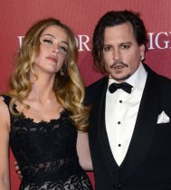 【イタすぎるセレブ達】ジョニー・デップの元妻アンバー・ハード　探偵を雇うも「誰一人ジョニーを悪く言う人はいない」