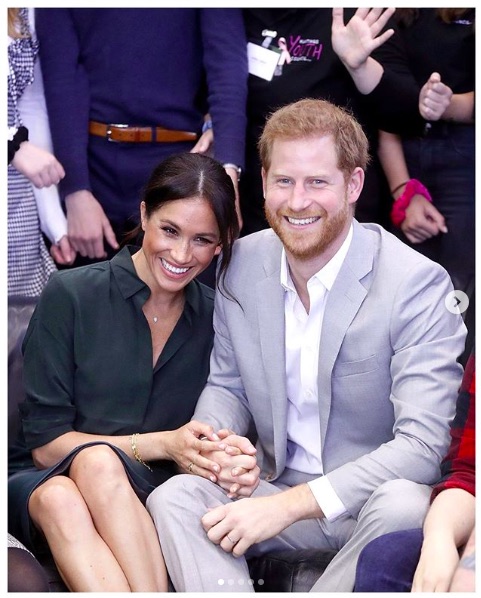 ボランティア活動に従事したヘンリー王子夫妻（画像は『The Duke and Duchess of Sussex　2019年9月6日付Instagram「Today, we are excited to be able to announce details for the Duke and Duchess of Sussex’s upcoming tour to Africa!」』のスクリーンショット）