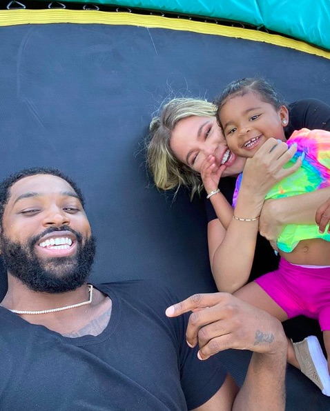 元恋人トリスタン・トンプソンや愛娘トゥルーちゃんと笑顔を見せるクロエ（画像は『Tristan Thompson　2020年6月27日付Instagram「I’m wise enough now to know, you came into my life to show me just what it means to be an incredible person.」』のスクリーンショット）