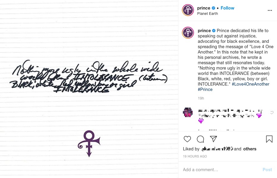 プリンスの直筆メッセージ（画像は『Prince　2020年6月6日付Instagram「Prince dedicated his life to speaking out against injustice, advocating for black excellence, and spreading the message of “Love 4 One Another.”」』のスクリーンショット）