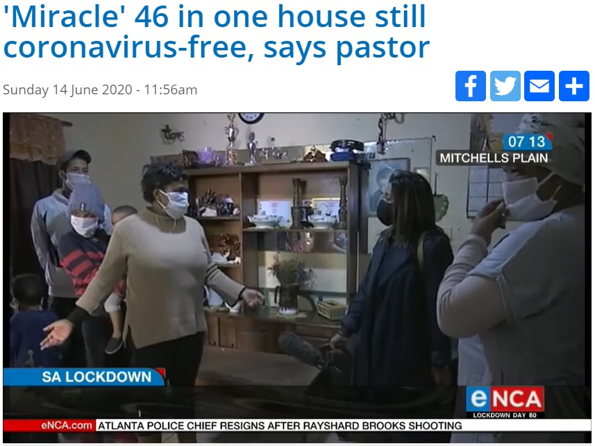 46人がひしめき合って暮らす大家族（画像は『eNCA　2020年6月14日付「‘Miracle’ 46 in one house still coronavirus-free, says pastor」』のスクリーンショット）