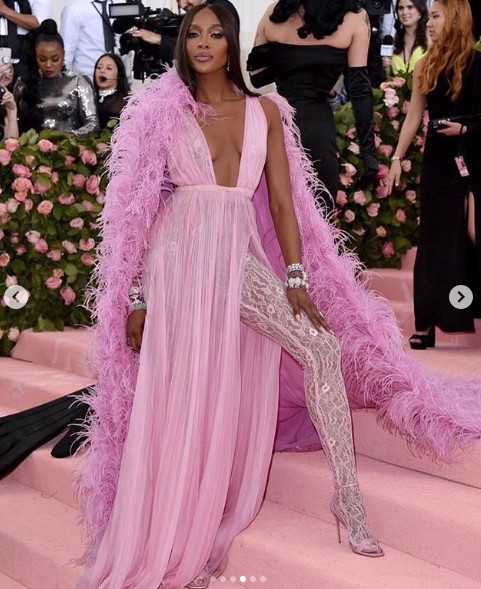 専属シェフが明かしたナオミ・キャンベルの食生活とは？（画像は『Naomi Campbell　2020年5月4日付Instagram「Last year’s ＃MetGala」』のスクリーンショット）